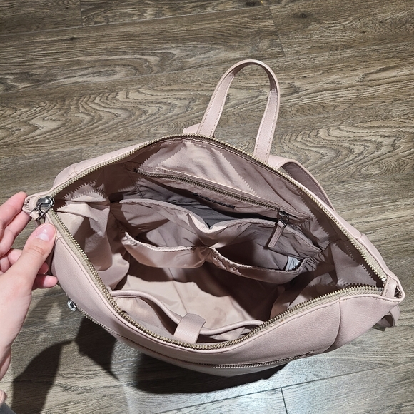 FP Quartz Minimal Backpack - Picture 3 of 5